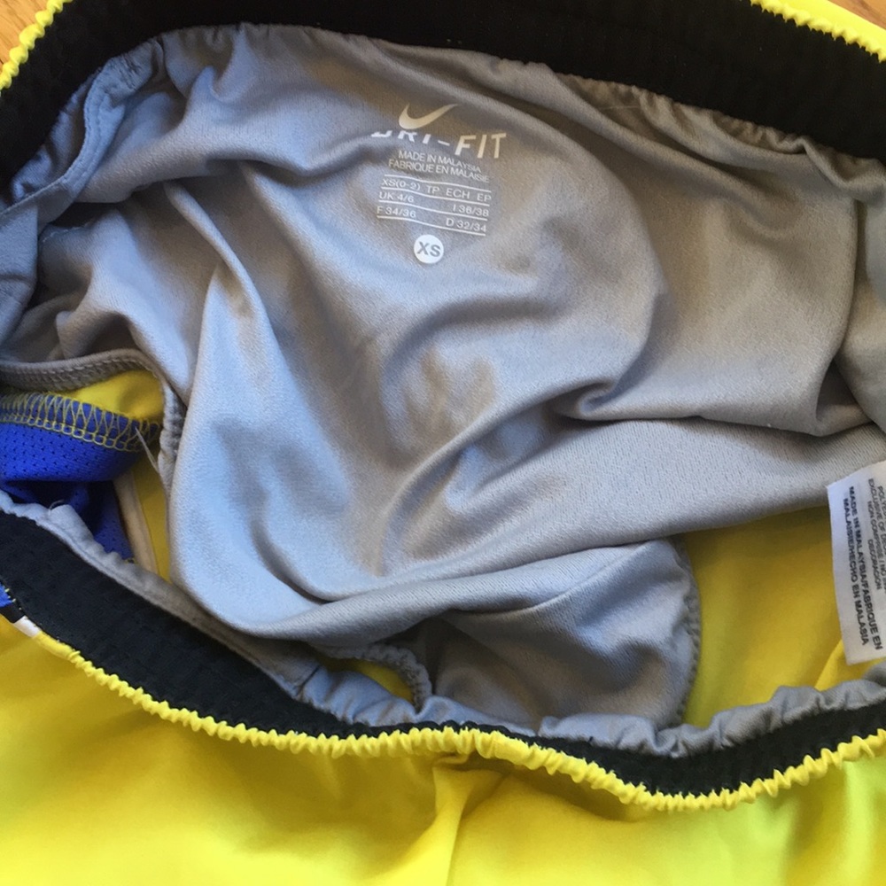 Nike workout athletic shorts - Picture 4 of 4